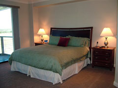 This is a view of one of two bedrooms available at Charlevoix’s Pelican Operations Center. This flight crew suite offers 2,500 square feet of flight crew acccommodations – including two bedrooms, two baths, steam shower, whirlpool tub, and views of both the airport runway and Lake Michigan in Charlevoix, Michigan.